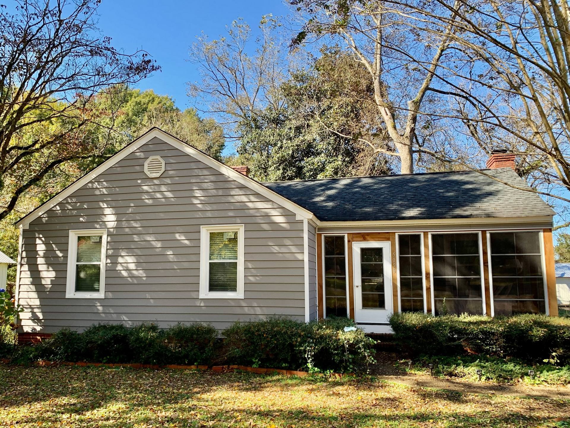 CraneBoard Vinyl Siding Installation 3 Season Screen Room Porch by Alabama Decks Exteriors Birmingham
